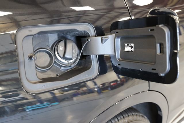 Used 2022 BMW X7 xDrive40i w/ Premium Package image 12