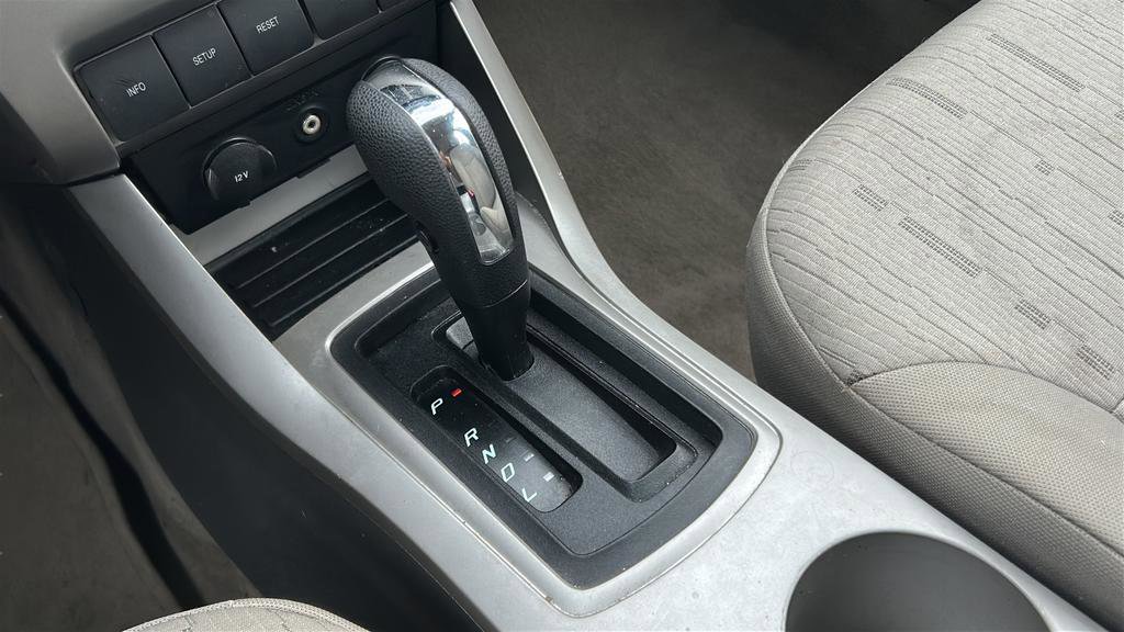 Used 2010 Ford Focus SE image 31