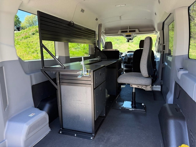 Used 2018 Ford Transit 150 XLT image 17