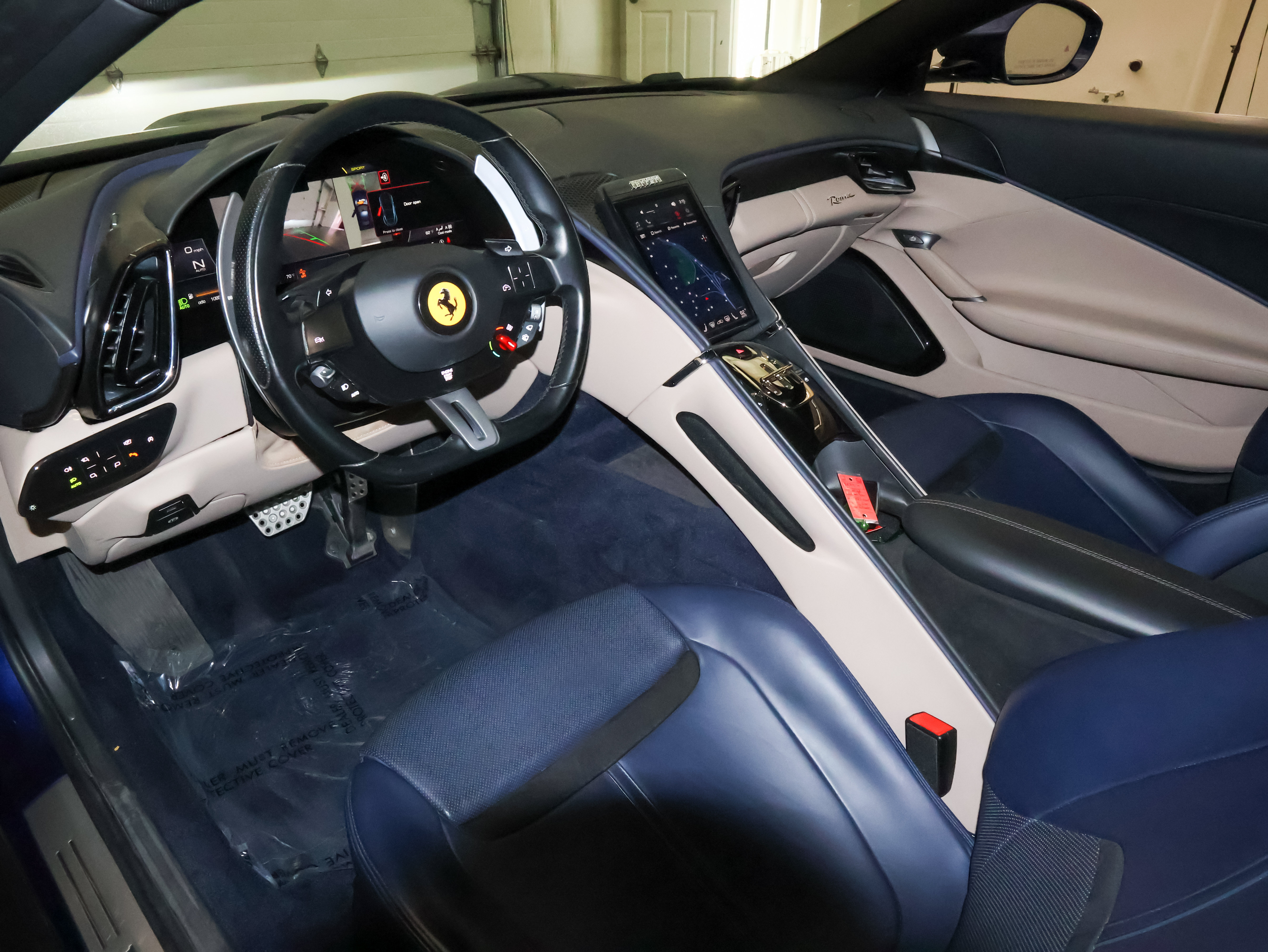 Used 2021 Ferrari Roma RWD image 21