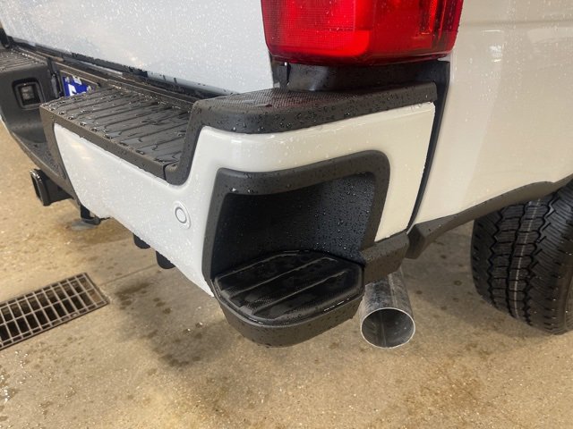 New 2025 Ford F250 XLT w/ FX4 Off-Road Package image 8