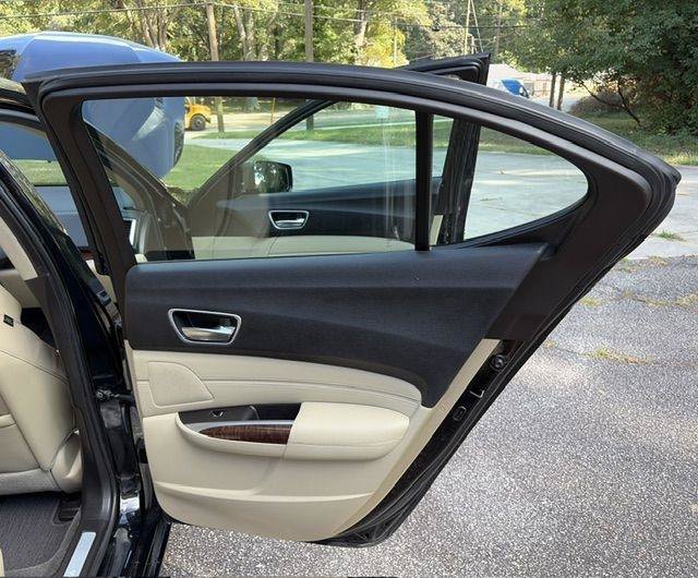 Used 2018 Acura TLX w/ Technology Package FWD image 29