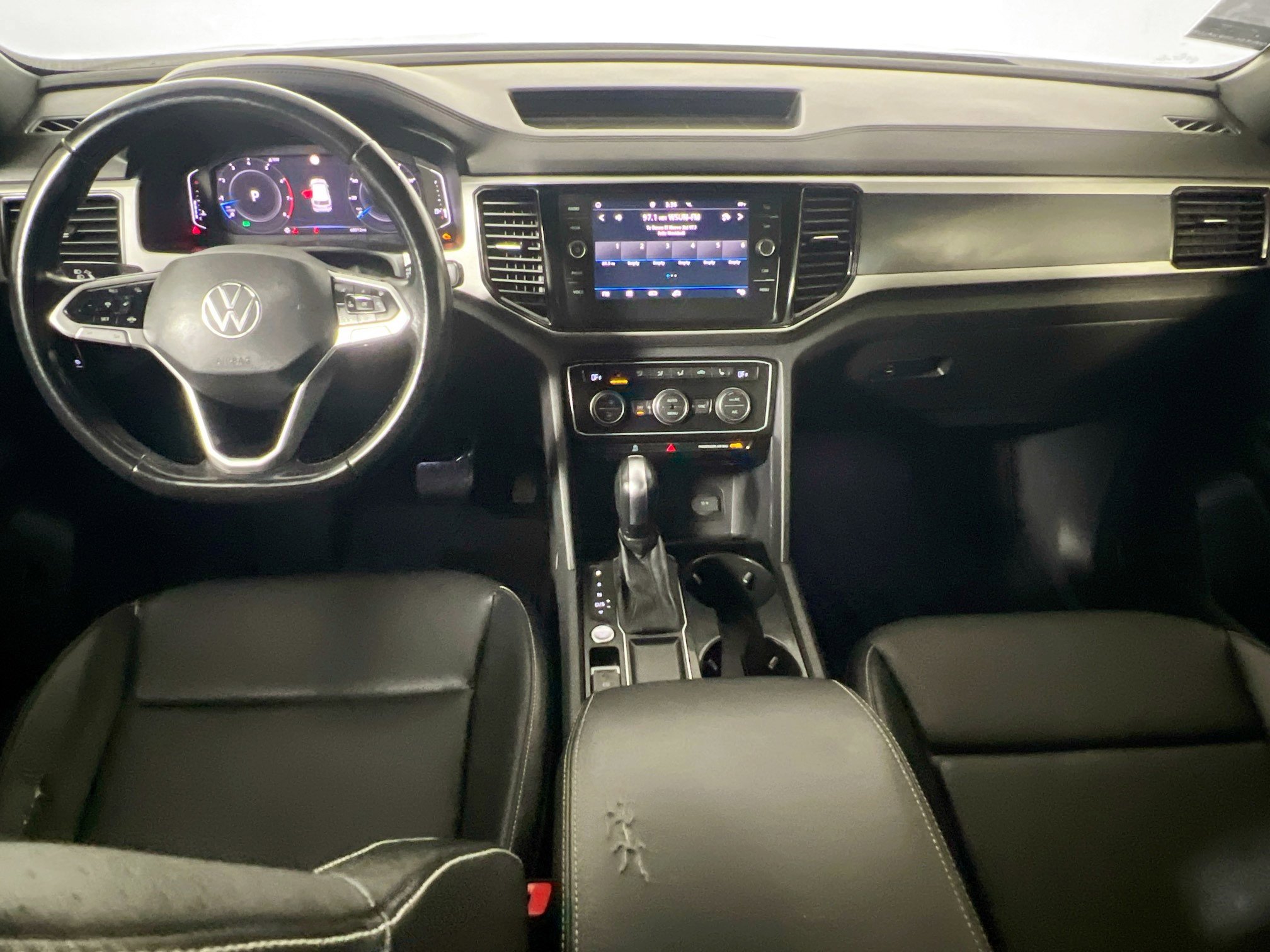 Used 2020 Volkswagen Atlas Cross Sport SEL image 30