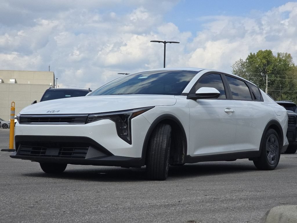 Used 2025 Kia K4 FWD image 10