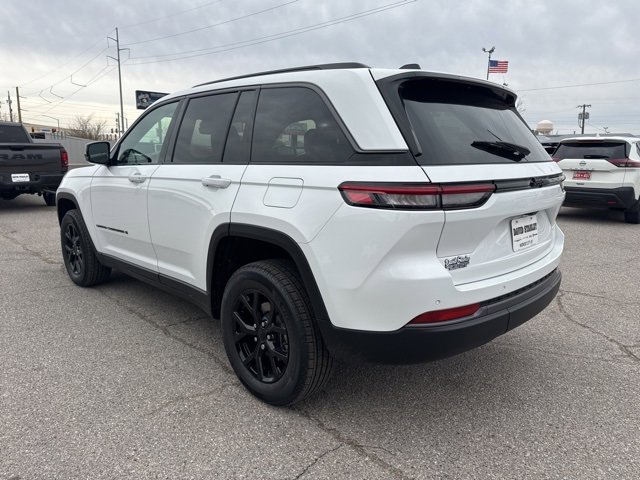 New 2026 Jeep Grand Cherokee Altitude image 4