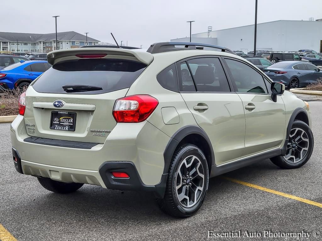Used 2017 Subaru Crosstrek 2.0i Premium w/ Moonroof Package image 7