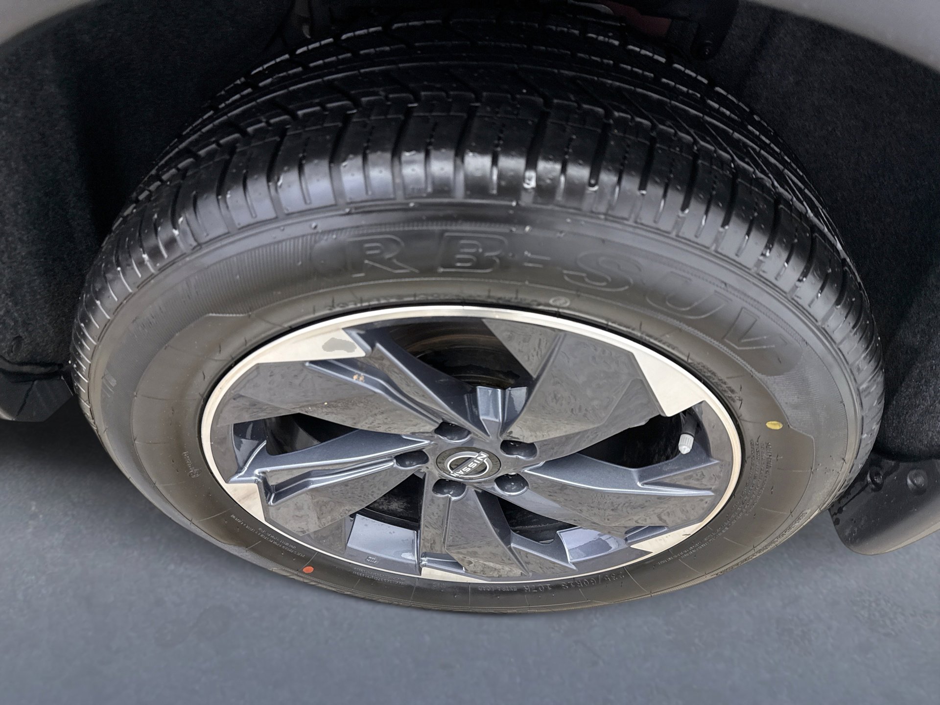 Used 2025 Nissan Rogue SV image 20