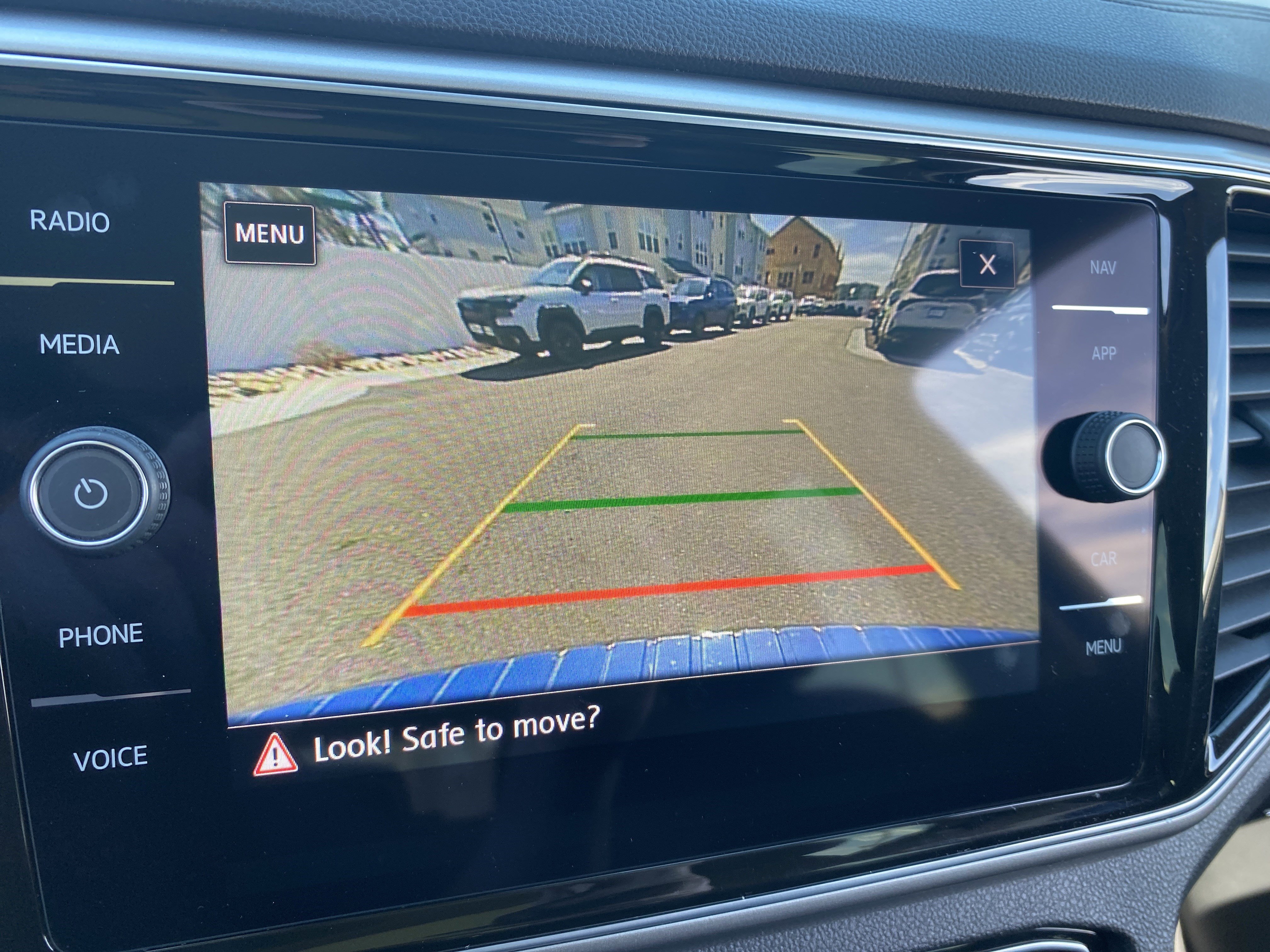 Used 2018 Volkswagen Atlas SEL Premium image 19