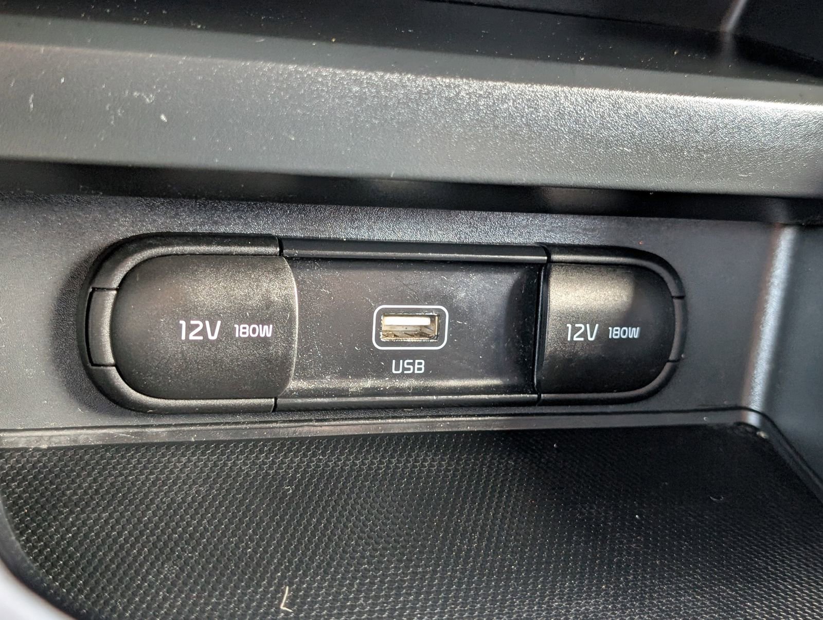 Used 2020 Kia Soul LX image 27