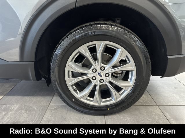 Used 2024 Ford Explorer Limited AWD/4WD image 9