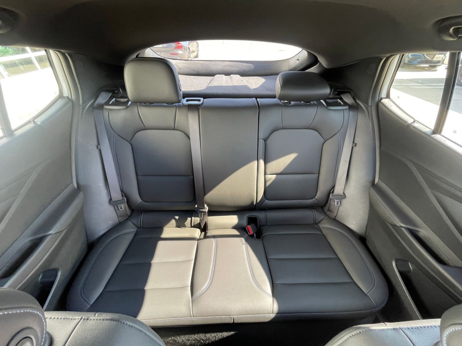 Used 2025 Buick Envista Sport Touring image 38