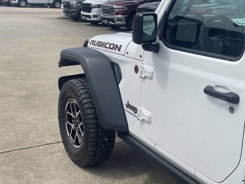 New 2025 Jeep Gladiator Rubicon w/ Safety Group AWD/4WD image 12