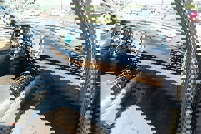 New 2026 Volkswagen Atlas Cross Sport SE image 39