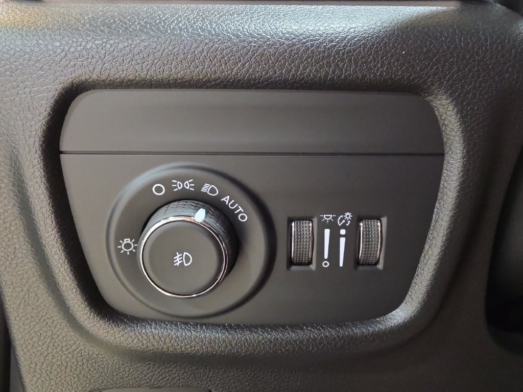 New 2027 Jeep Grand Cherokee Limited AWD/4WD image 21