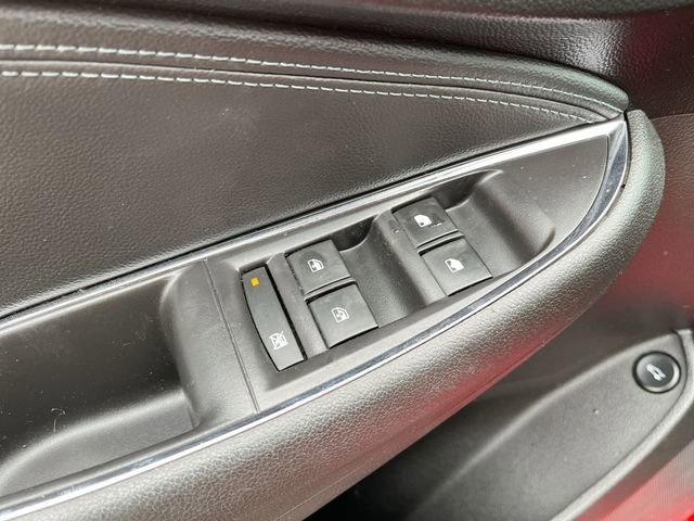 Used 2018 Chevrolet Cruze Premier image 16