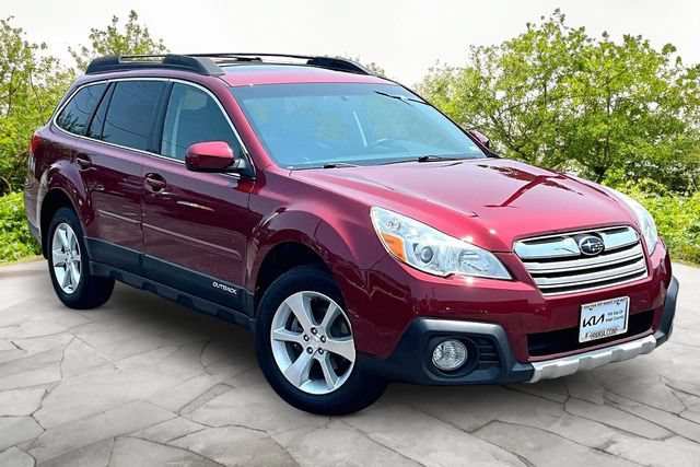 Used 2014 Subaru Outback 2.5i Limited w/ Moonroof Package AWD/4WD image 9