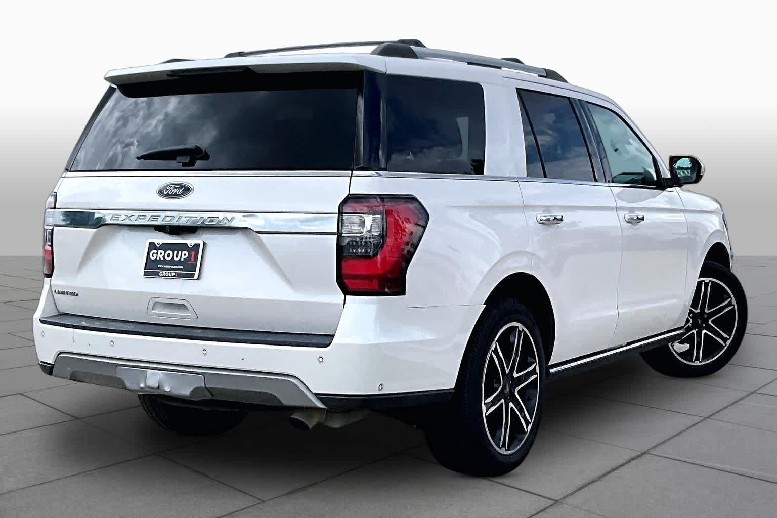Used 2019 Ford Expedition Limited w/ Special Edition Package RWD image 12