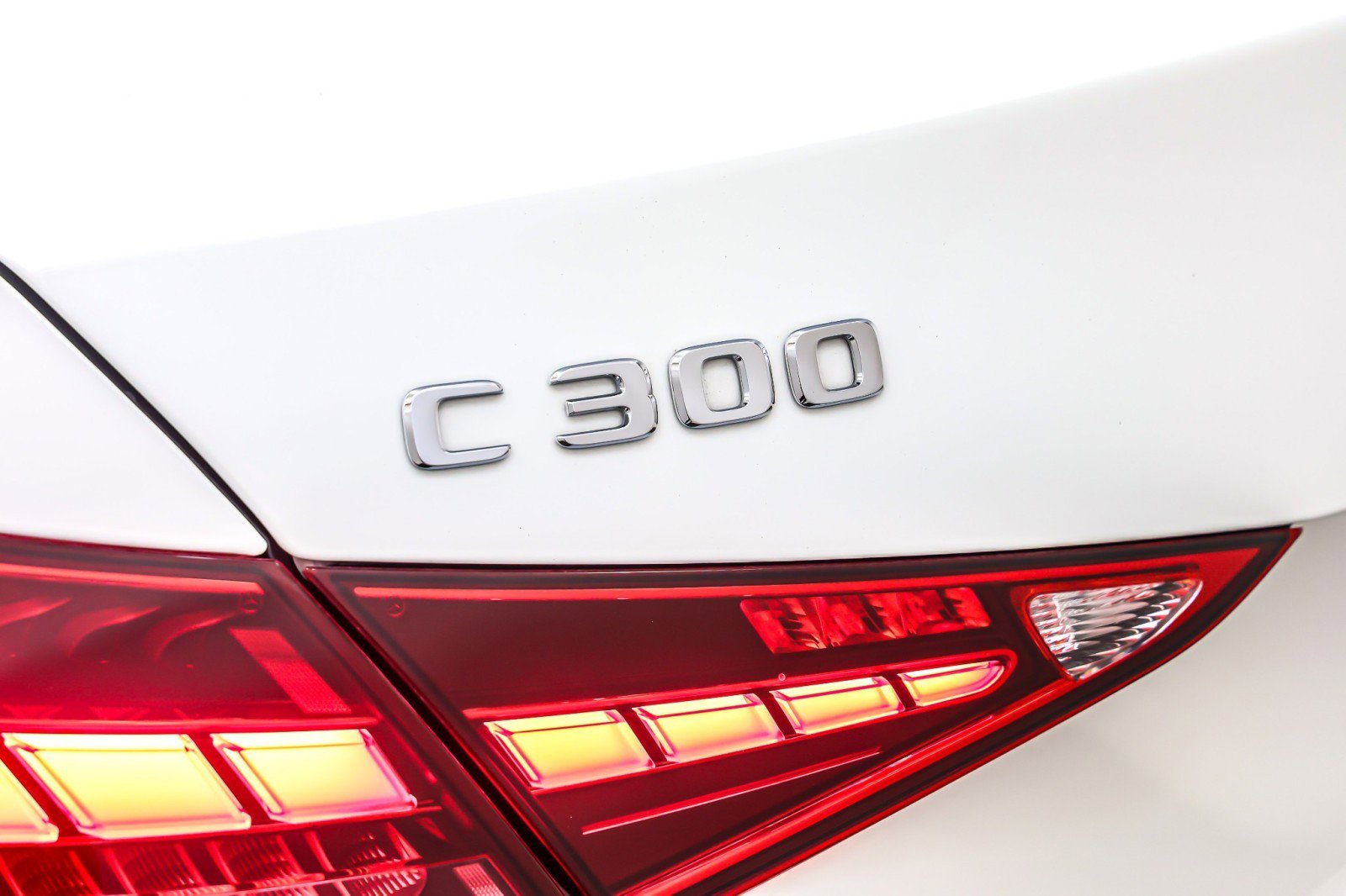 Used 2023 Mercedes-Benz C 300 Sedan image 9