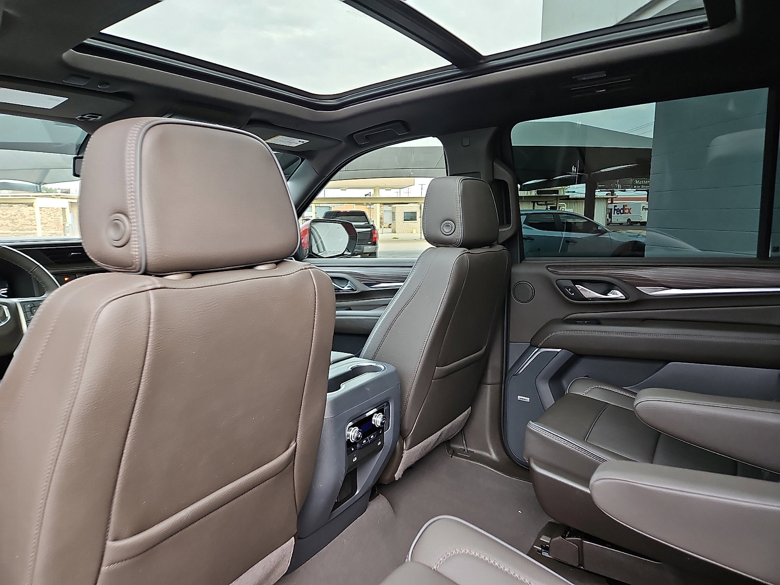 Used 2024 GMC Yukon XL Denali w/ Max Trailering Package image 7