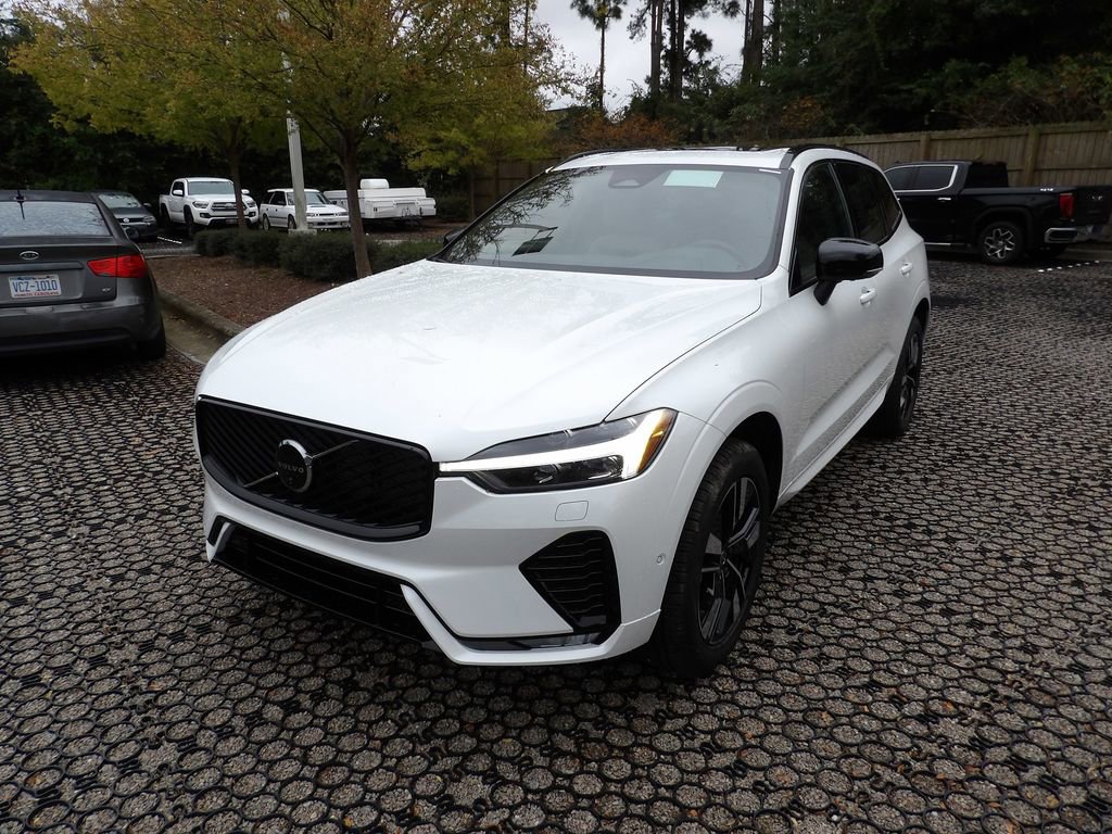 New 2026 Volvo XC60 B5 Plus w/ Protection Package Premier AWD/4WD image 3