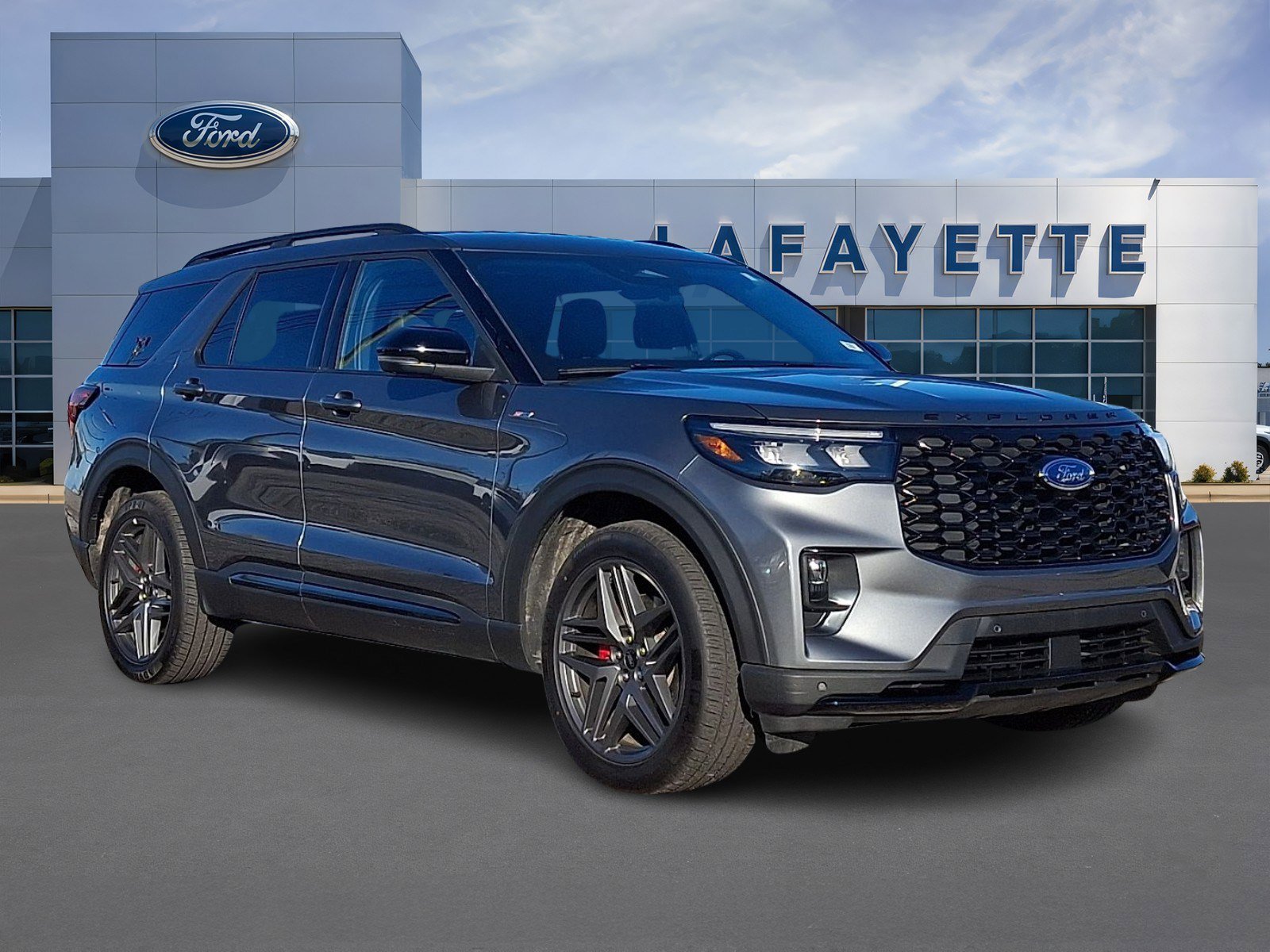 Certified 2025 Ford Explorer ST-Line w/ ST-Line Street Pack image 1