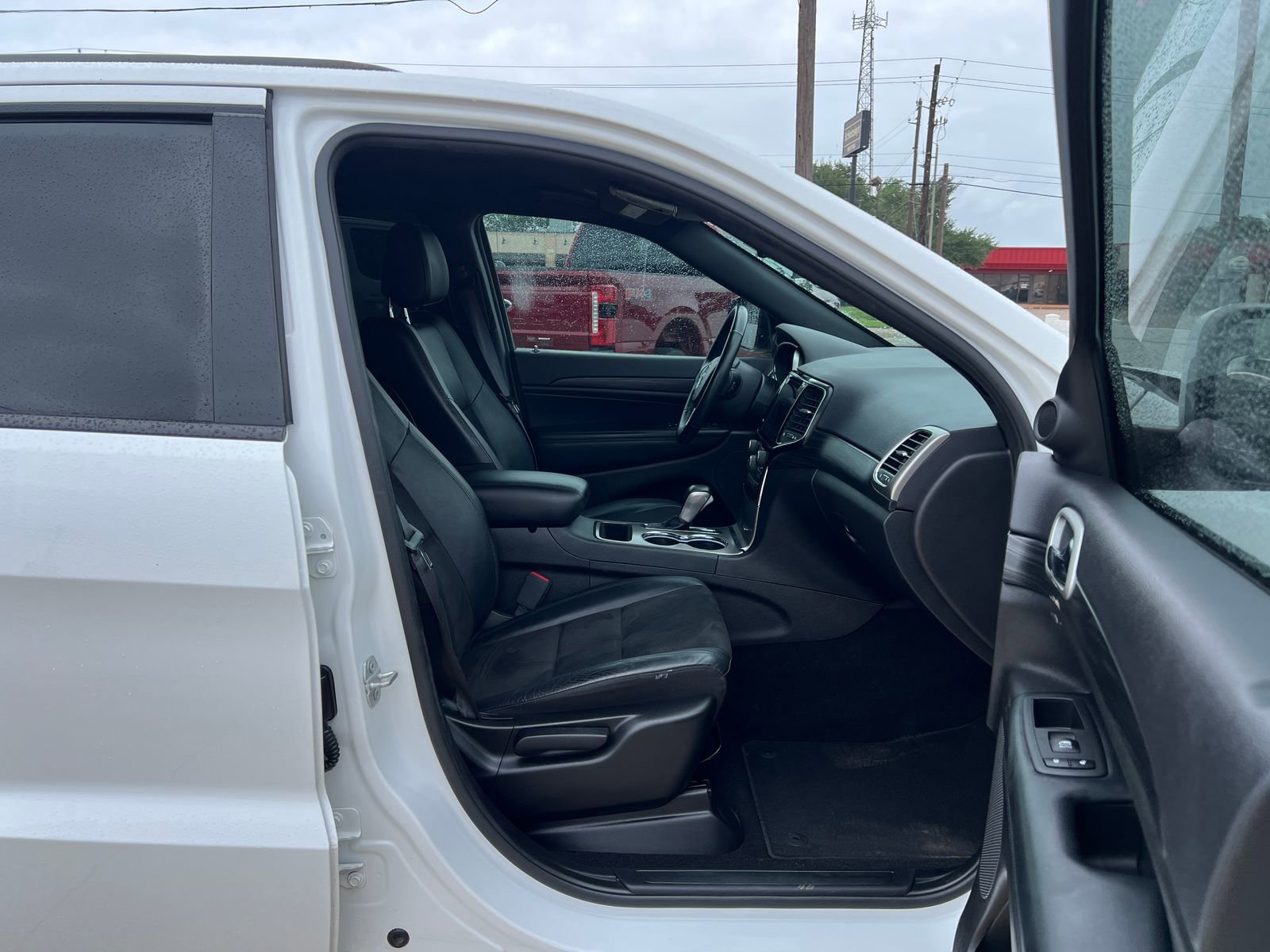 Used 2021 Jeep Grand Cherokee Laredo X RWD image 9
