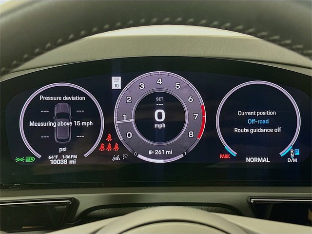 Used 2024 Porsche Cayenne w/ Sport Chrono Package image 8