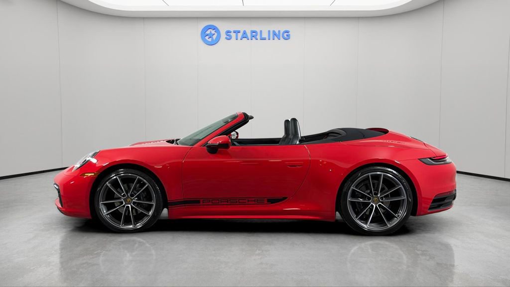 Used 2020 Porsche 911 Carrera RWD image 3