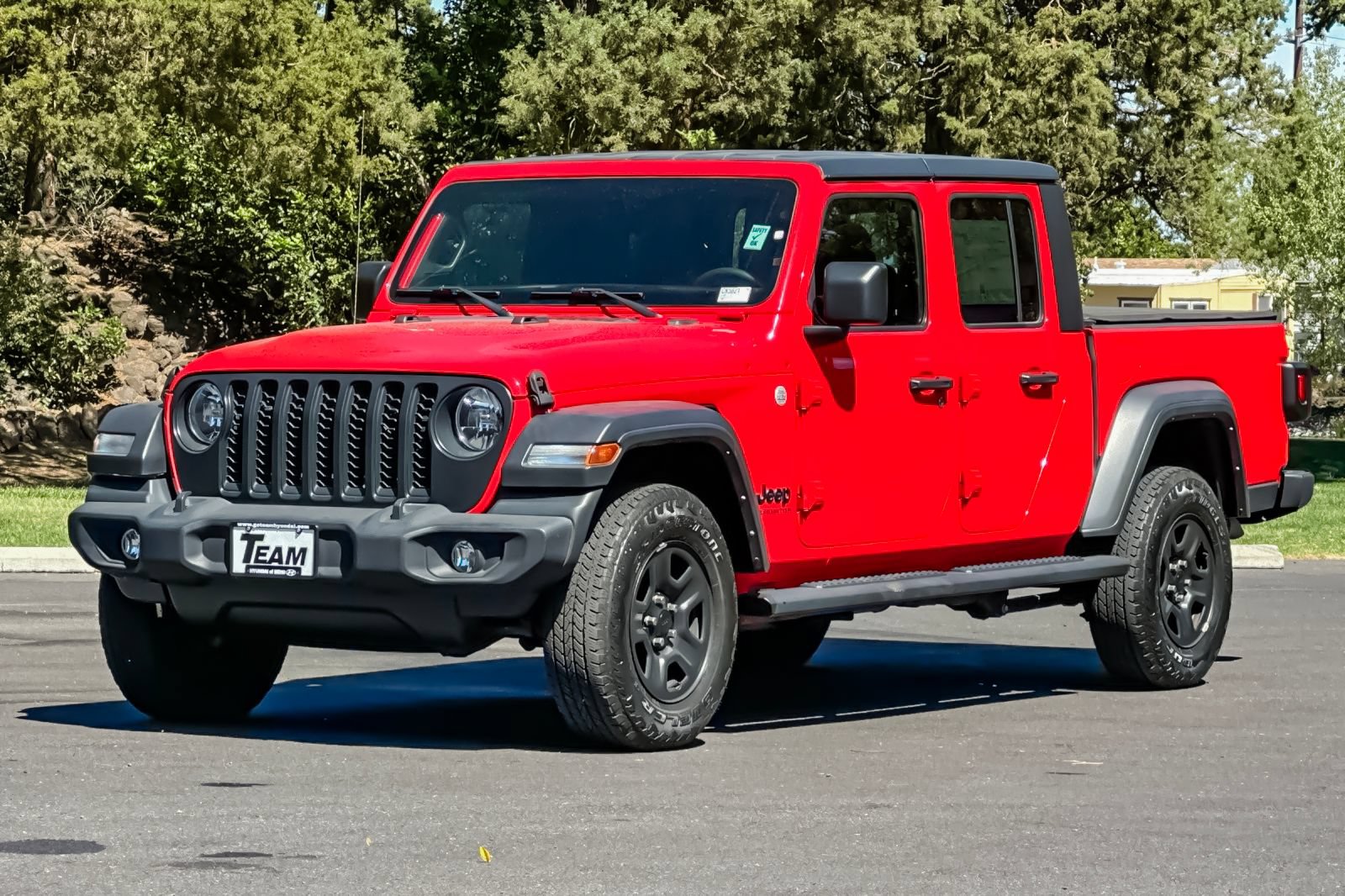 Used 2021 Jeep Gladiator Sport w/ Trailer Tow Package AWD/4WD image 9