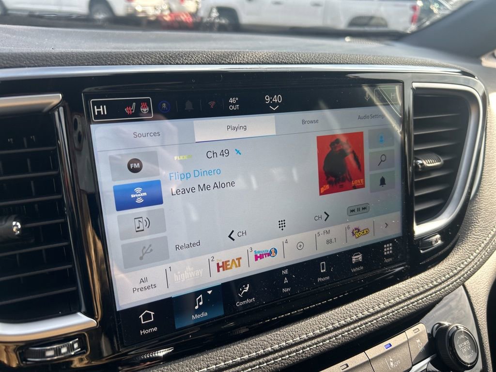 New 2026 Chrysler Pacifica Limited w/ S Appearance Package image 37