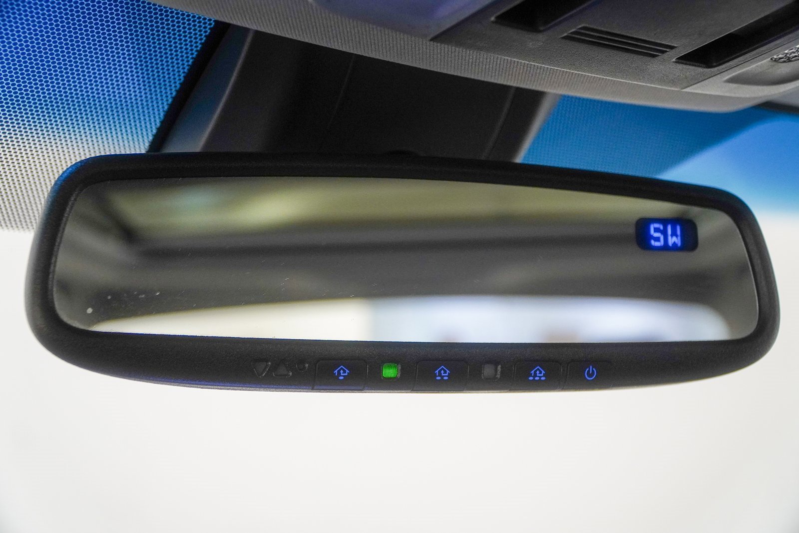 Used 2018 Toyota Camry XLE image 26