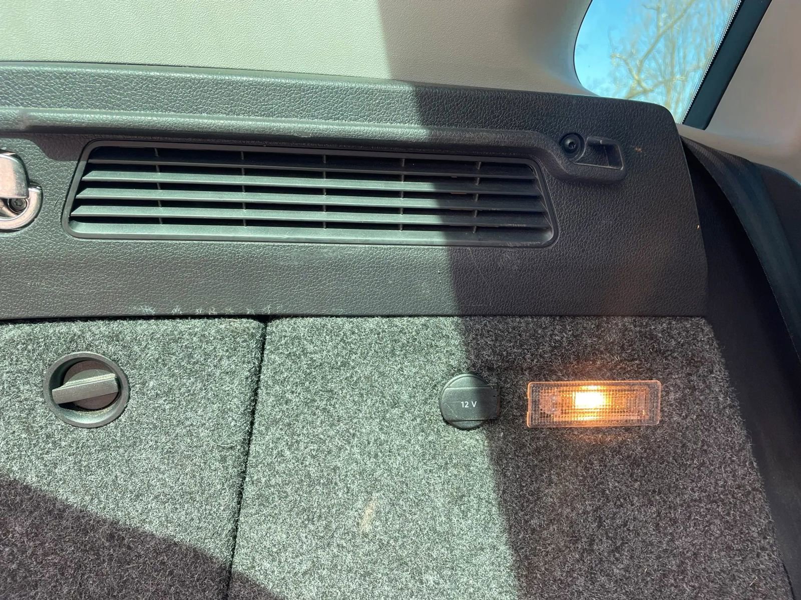 Used 2015 Volkswagen Tiguan SEL image 22