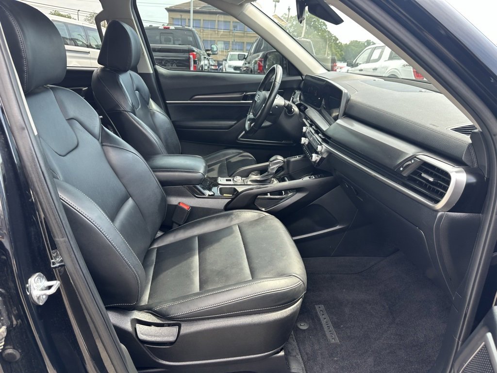 Used 2024 Kia Telluride S image 14