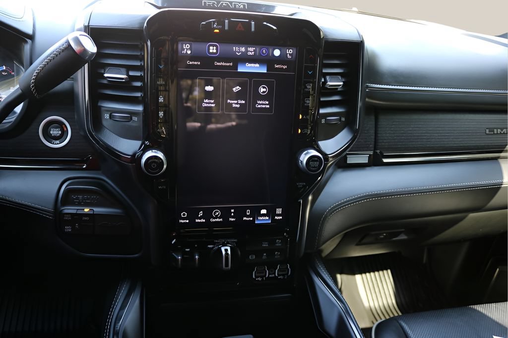Used 2024 RAM 2500 Limited AWD/4WD image 24