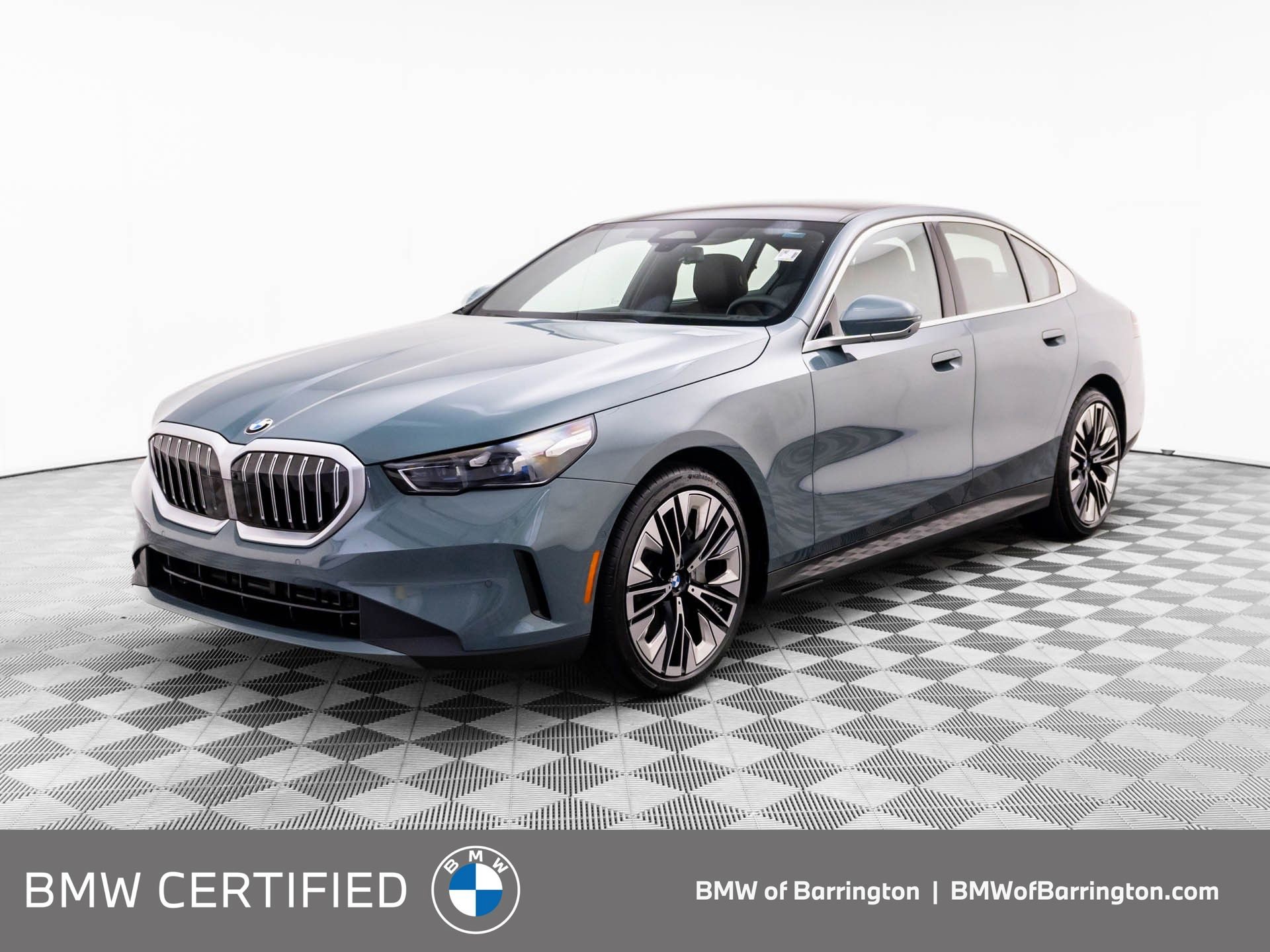 Certified 2026 BMW 540i xDrive AWD/4WD image 1