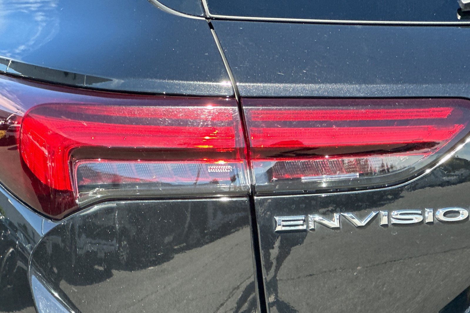 Used 2021 Buick Envision Essence FWD image 46