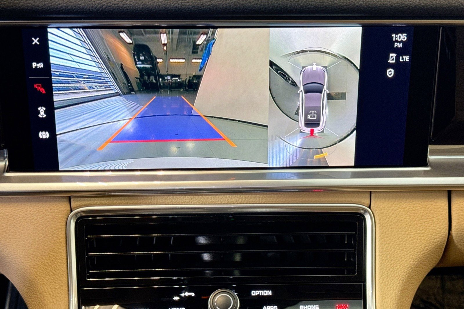 Used 2023 Porsche Panamera 4 w/ Premium Package image 14