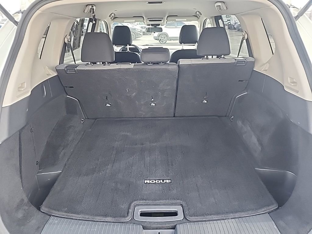 Used 2023 Nissan Rogue SV image 27