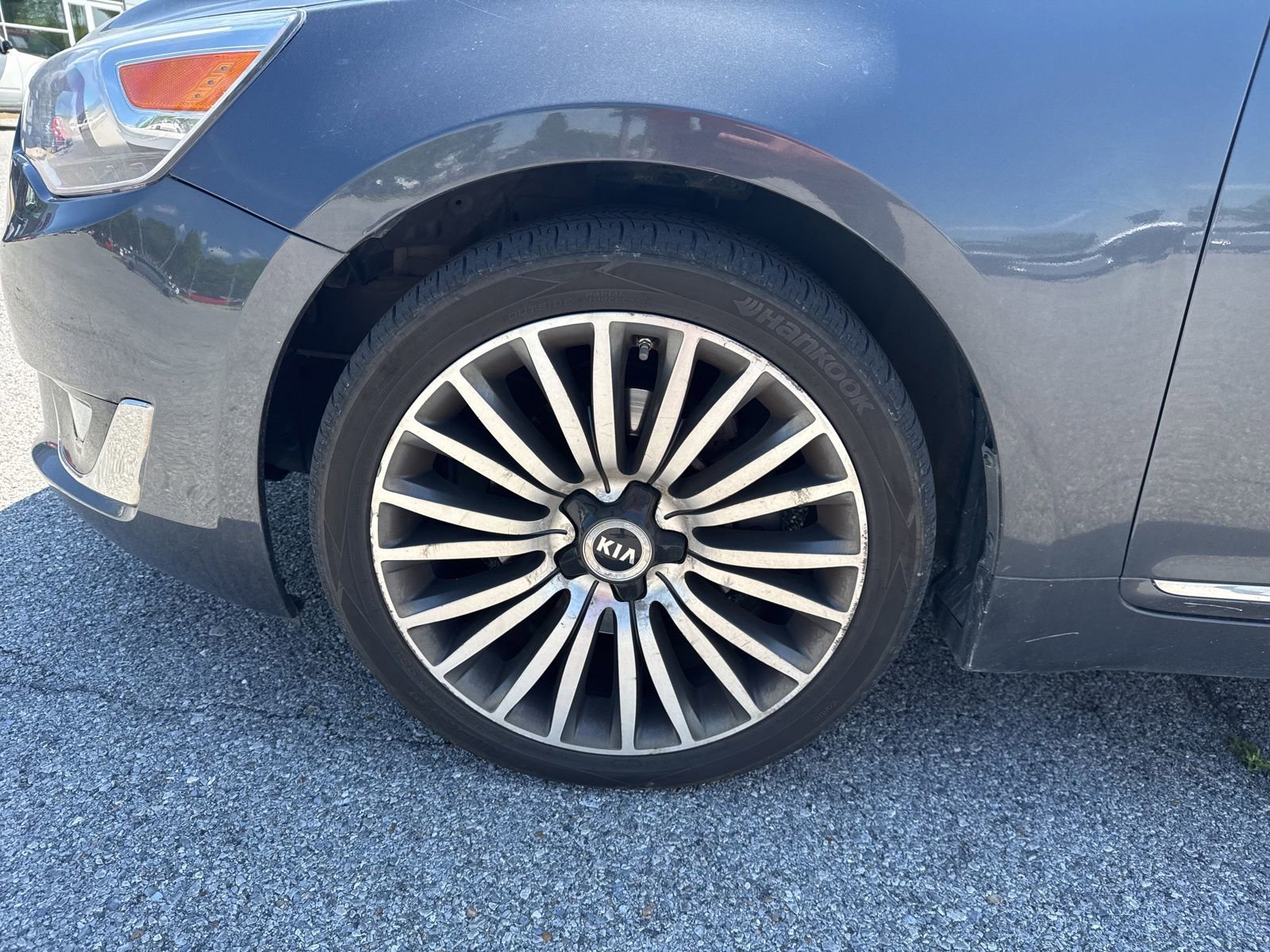 Used 2016 Kia Cadenza Premium w/ Technology Package FWD image 9