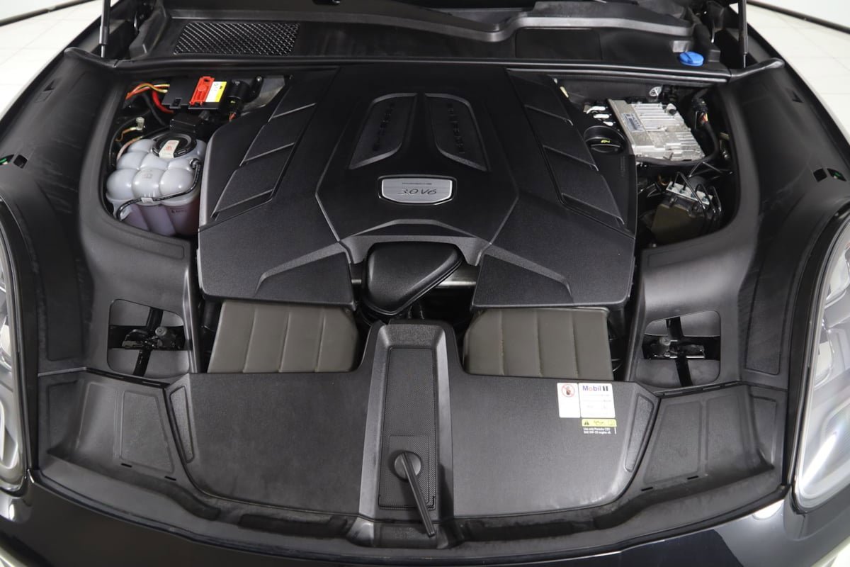 Used 2022 Porsche Cayenne AWD/4WD image 59