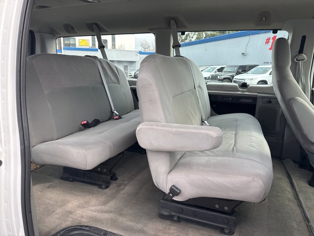Used 2012 Ford E-150 and Econoline 150 XLT image 18