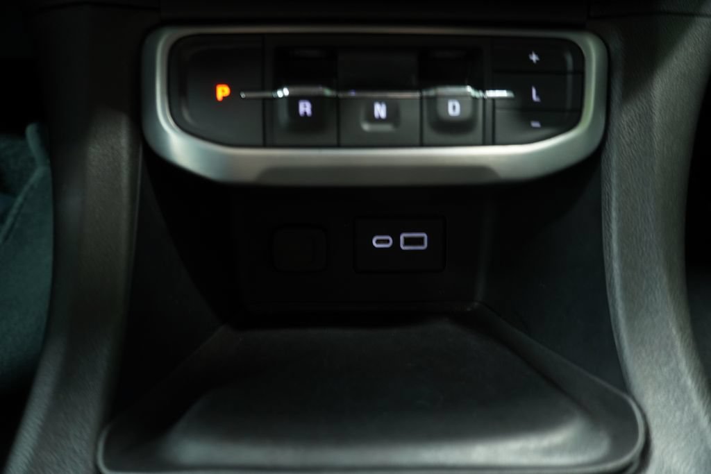 Used 2020 GMC Acadia SLE w/ Driver Convenience Package FWD image 23