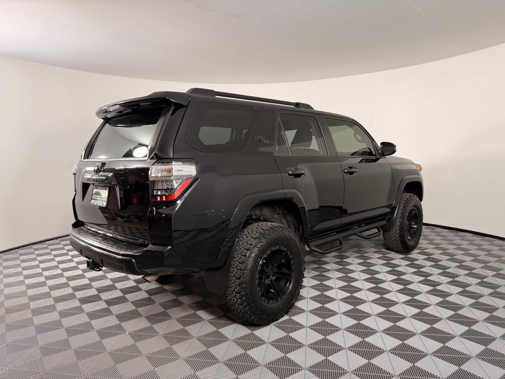 Used 2021 Toyota 4Runner TRD Off-Road AWD/4WD image 9