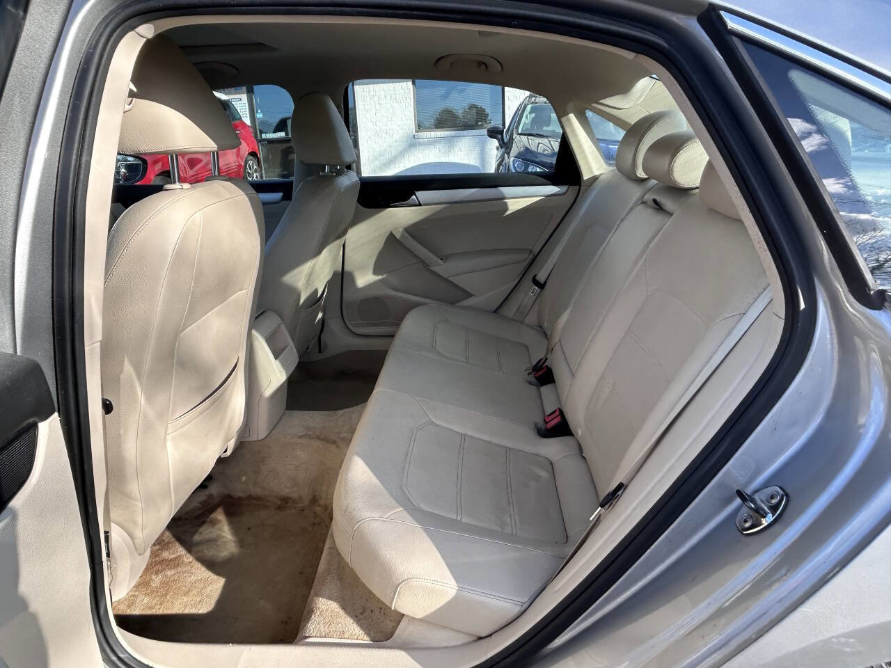 Used 2012 Volkswagen Passat 2.5 SE image 9