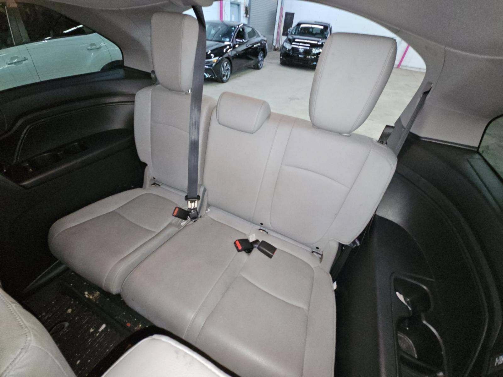 Used 2023 Honda Odyssey EX-L image 11