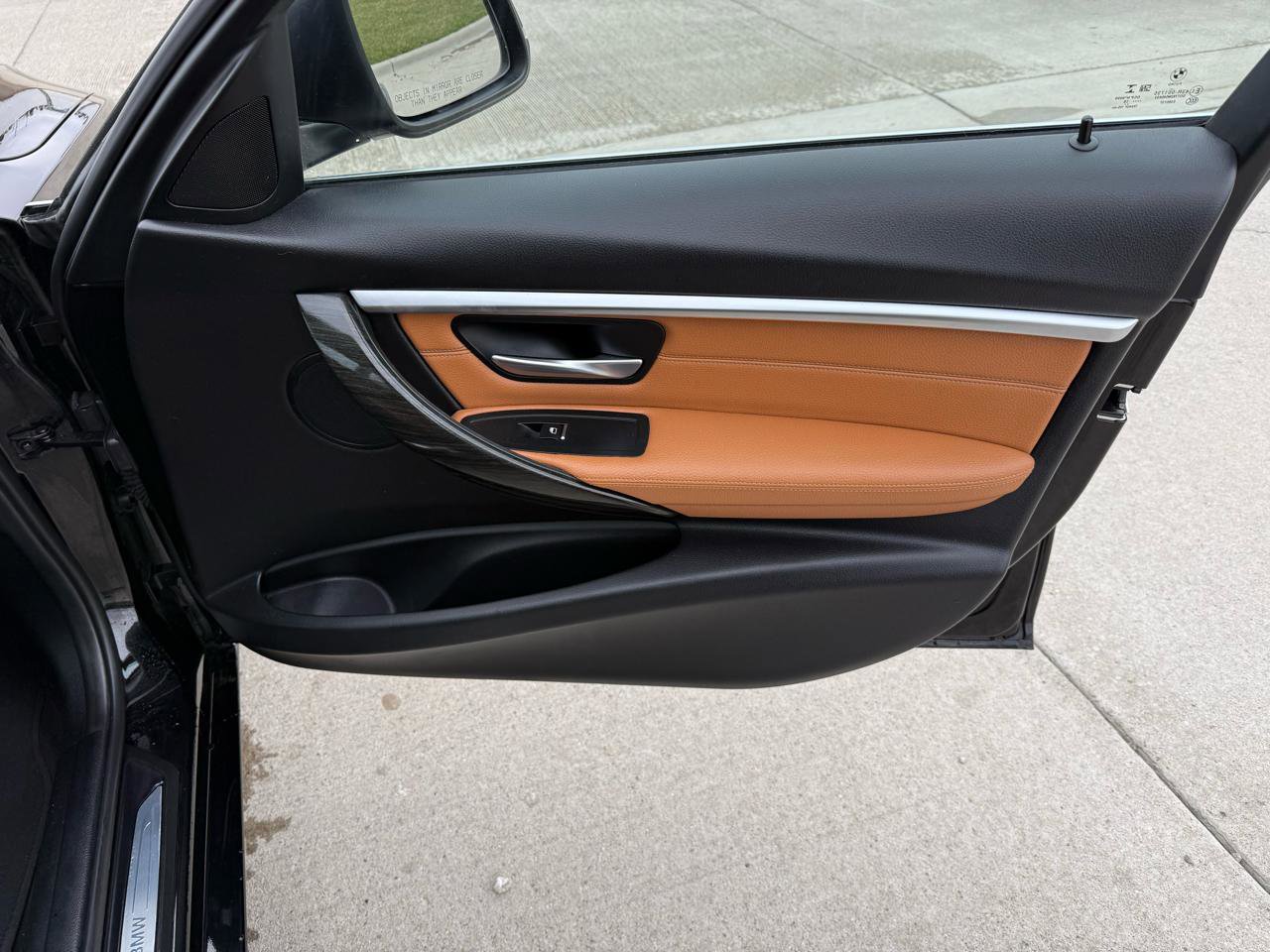 Used 2018 BMW 330i xDrive Sedan w/ Convenience Package image 25