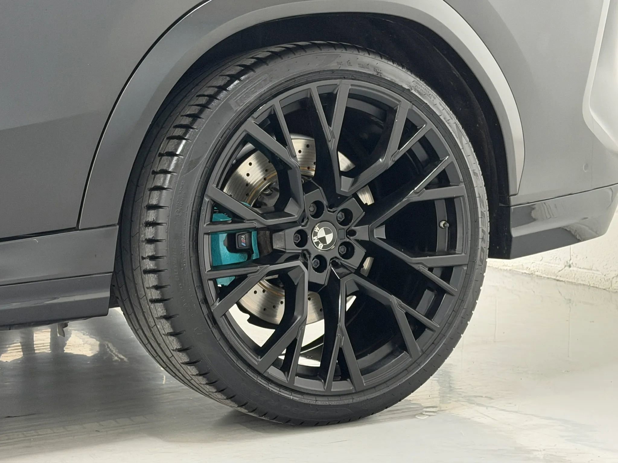 Used 2021 BMW X6 M w/ Executive Package AWD/4WD image 46