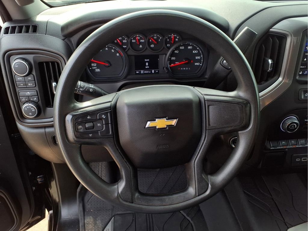 Used 2022 Chevrolet Silverado 1500 Custom image 5