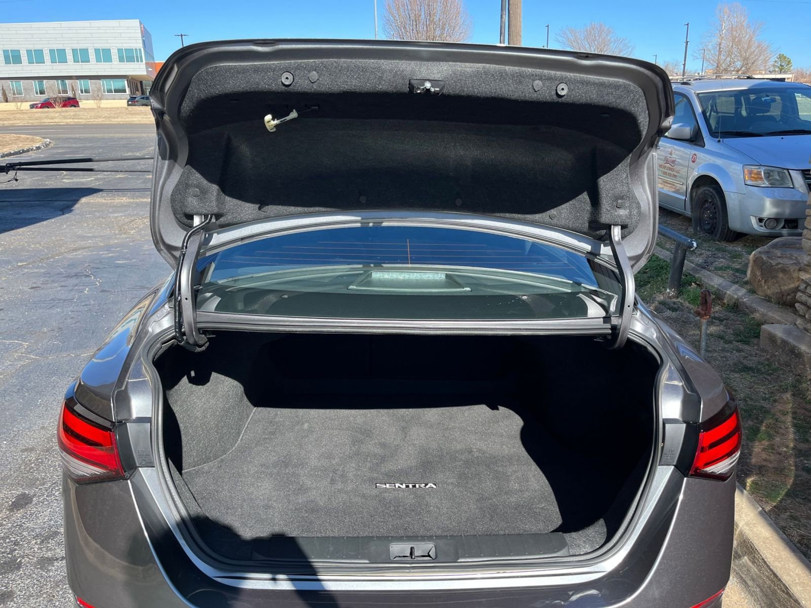 Used 2025 Nissan Sentra SV image 29