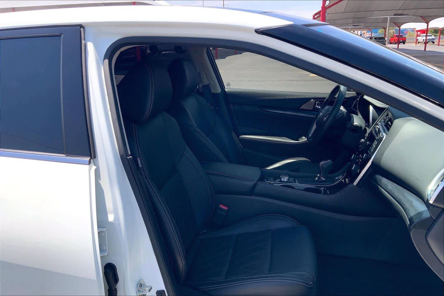 Used 2023 Nissan Maxima Platinum w/ Sport Mat Group FWD image 9